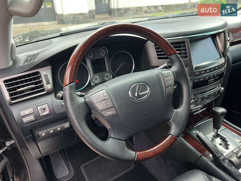 Позашляховик / Кросовер Lexus LX 2011 в Києві