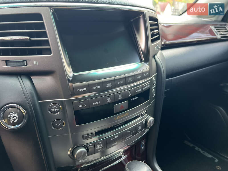 Позашляховик / Кросовер Lexus LX 2011 в Києві