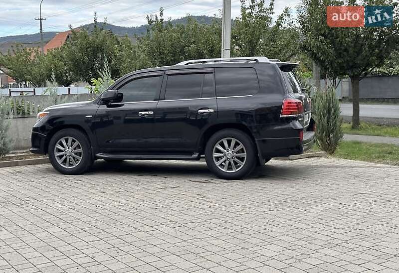 Внедорожник / Кроссовер Lexus LX 2011 в 