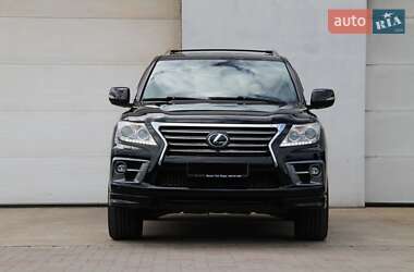 Позашляховик / Кросовер Lexus LX 2014 в 