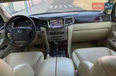 Внедорожник / Кроссовер Lexus LX 2011 в 