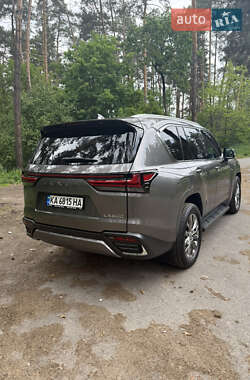 Внедорожник / Кроссовер Lexus LX 2023 в 