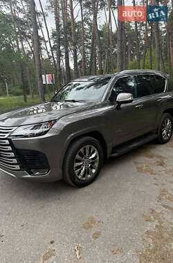 Внедорожник / Кроссовер Lexus LX 2023 в 