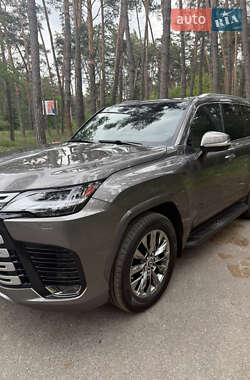 Внедорожник / Кроссовер Lexus LX 2023 в 