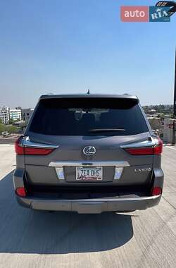 Позашляховик / Кросовер Lexus LX 2016 в 