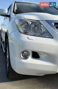 Внедорожник / Кроссовер Lexus LX 2010 в 