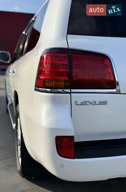 Внедорожник / Кроссовер Lexus LX 2010 в 