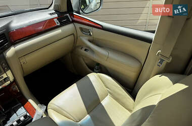 Внедорожник / Кроссовер Lexus LX 2008 в 