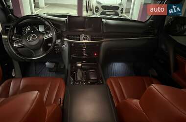 Внедорожник / Кроссовер Lexus LX 2021 в 