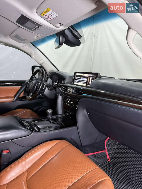 Позашляховик / Кросовер Lexus LX 2015 в Одесі