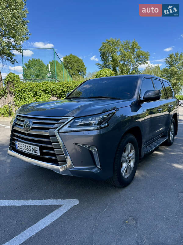 Внедорожник / Кроссовер Lexus LX 2017 в Днепре