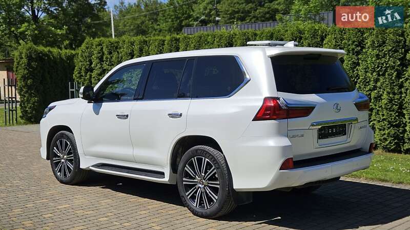 Внедорожник / Кроссовер Lexus LX 2019 в Сваляве
