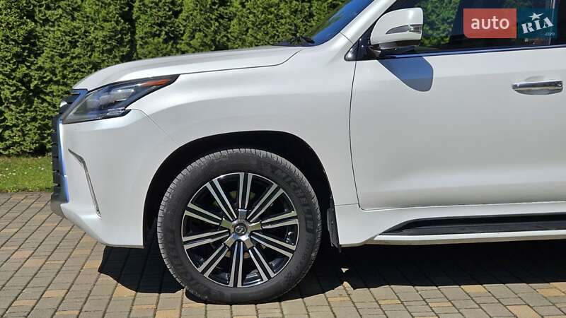 Внедорожник / Кроссовер Lexus LX 2019 в Сваляве