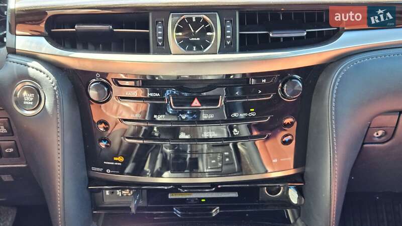 Внедорожник / Кроссовер Lexus LX 2019 в Сваляве