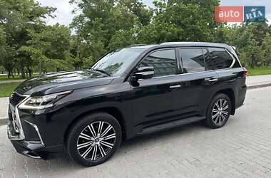 Внедорожник / Кроссовер Lexus LX 2017 в 