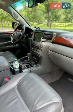 Внедорожник / Кроссовер Lexus LX 2008 в 