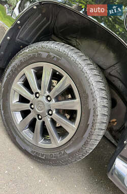 Внедорожник / Кроссовер Lexus LX 2008 в 