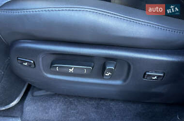 Позашляховик / Кросовер Lexus LX 2010 в 