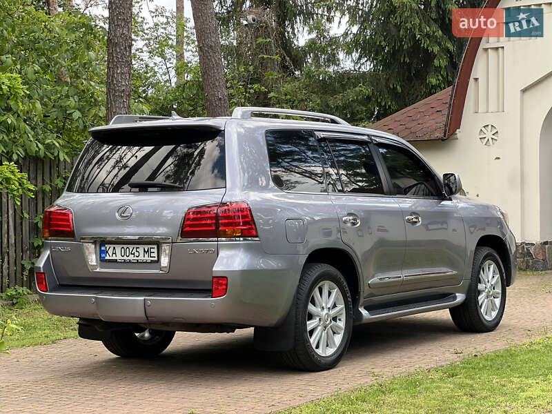 Позашляховик / Кросовер Lexus LX 2008 в Києві