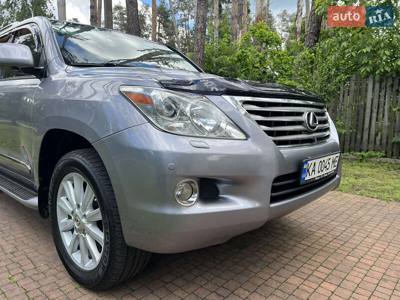 Позашляховик / Кросовер Lexus LX 2008 в Києві