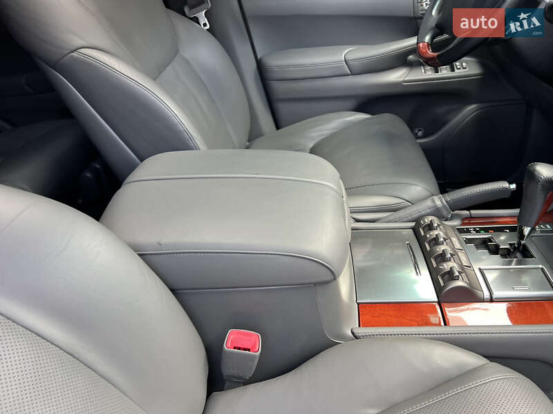 Позашляховик / Кросовер Lexus LX 2008 в Києві