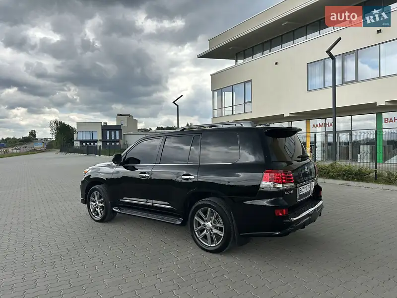 Внедорожник / Кроссовер Lexus LX 2008 в 