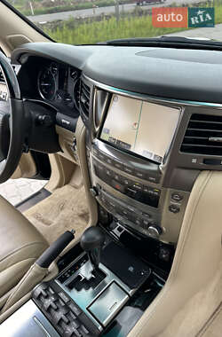 Внедорожник / Кроссовер Lexus LX 2008 в 