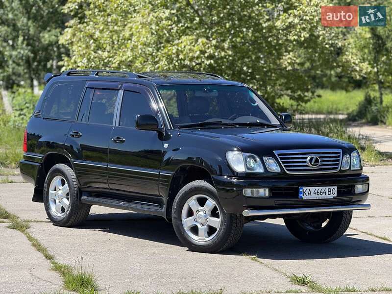 Lexus LX 2005