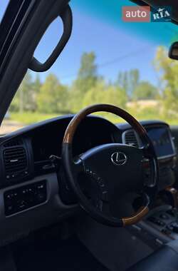 Внедорожник / Кроссовер Lexus LX 2005 в 