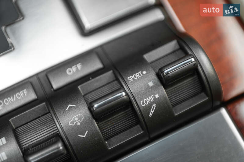 Внедорожник / Кроссовер Lexus LX 2010 в Одессе
