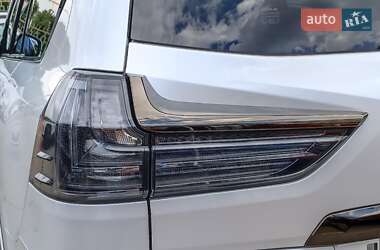 Внедорожник / Кроссовер Lexus LX 2021 в 