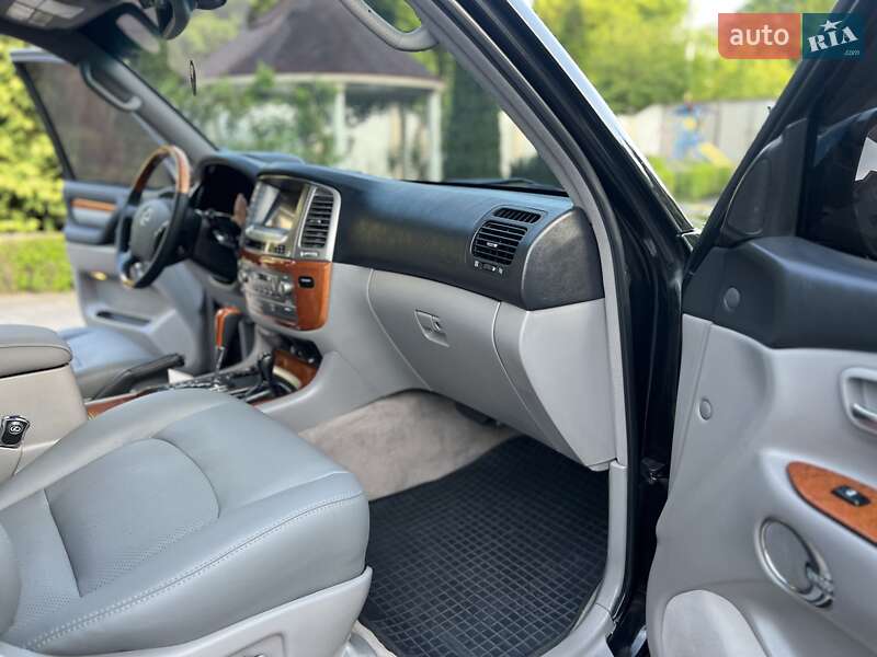 Позашляховик / Кросовер Lexus LX 2004 в Хмельницькому