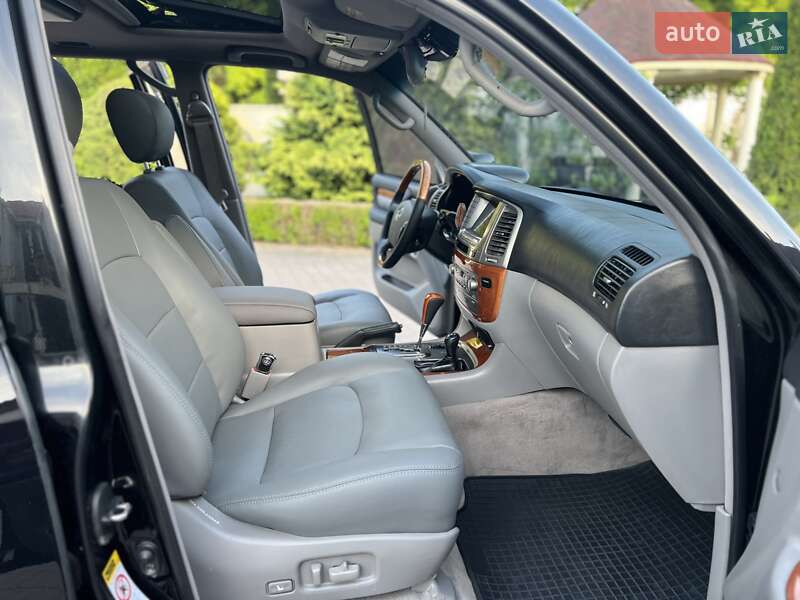 Позашляховик / Кросовер Lexus LX 2004 в Хмельницькому