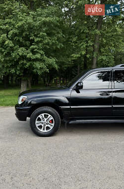 Внедорожник / Кроссовер Lexus LX 2005 в 