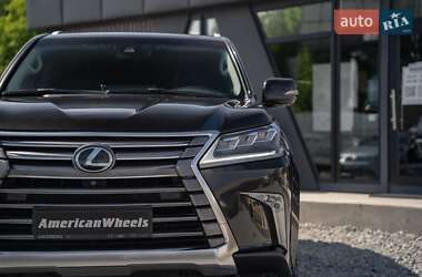 Внедорожник / Кроссовер Lexus LX 2017 в 