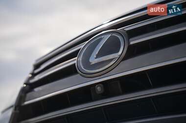 Внедорожник / Кроссовер Lexus LX 2017 в 