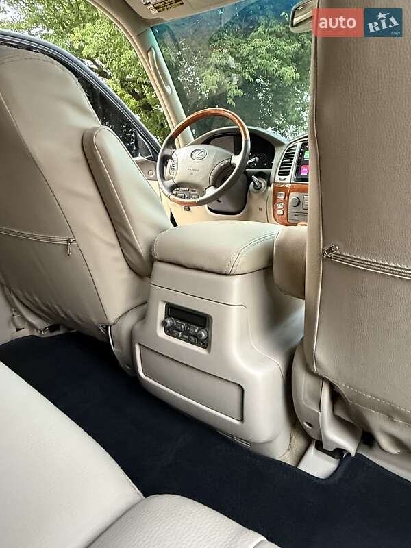 Внедорожник / Кроссовер Lexus LX 2004 в Киеве