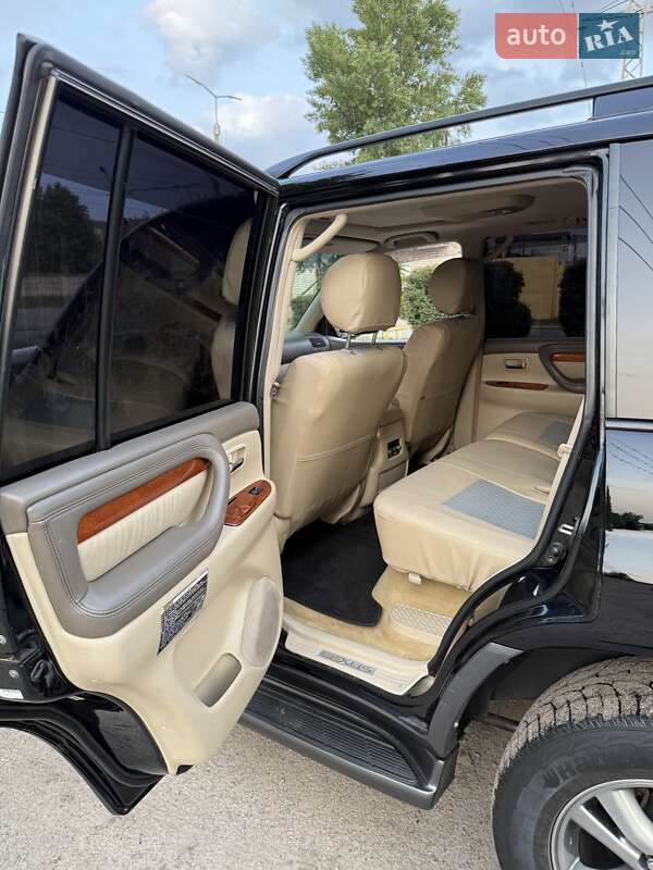 Внедорожник / Кроссовер Lexus LX 2004 в Киеве