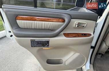 Внедорожник / Кроссовер Lexus LX 2003 в 
