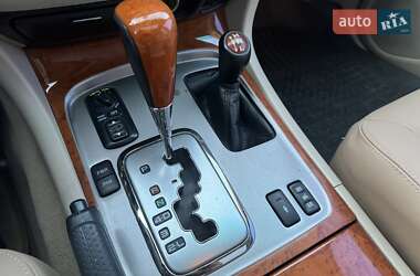 Внедорожник / Кроссовер Lexus LX 2003 в 