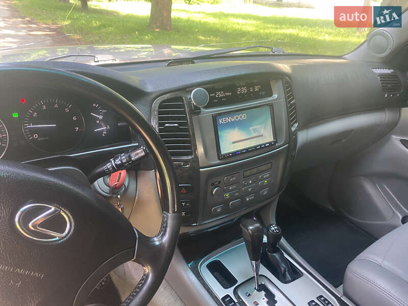 Внедорожник / Кроссовер Lexus LX 2003 в Христиновке