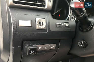 Позашляховик / Кросовер Lexus LX 2011 в 
