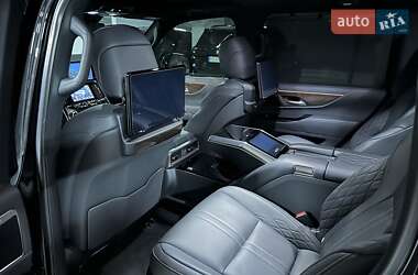 Внедорожник / Кроссовер Lexus LX 2023 в 