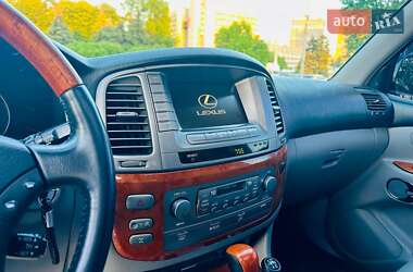Внедорожник / Кроссовер Lexus LX 2006 в 