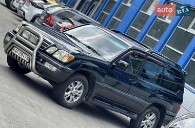 Внедорожник / Кроссовер Lexus LX 2005 в 