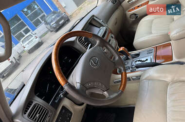 Внедорожник / Кроссовер Lexus LX 2005 в 