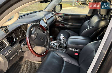 Внедорожник / Кроссовер Lexus LX 2013 в 