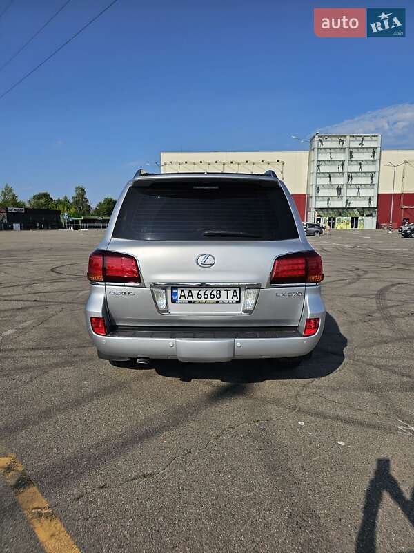 Позашляховик / Кросовер Lexus LX 2008 в Києві