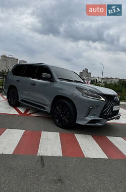 Внедорожник / Кроссовер Lexus LX 2017 в 