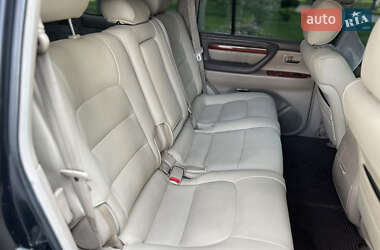 Внедорожник / Кроссовер Lexus LX 2000 в 
